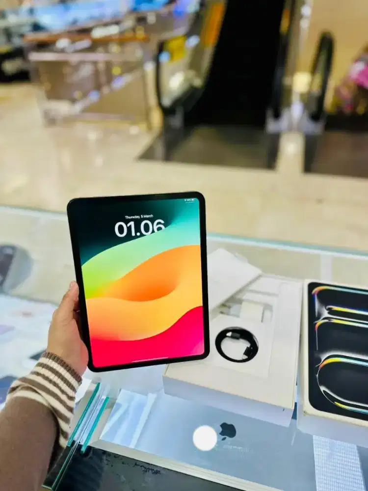 iPad Pro M4 Grey 11-inch (2024) 512GB WiFi Only ex Garansi Resmi iBox