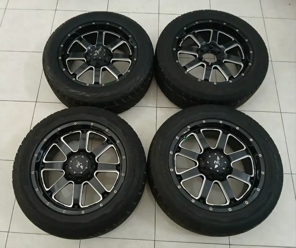 Velg dan Ban Fortuner Pajero