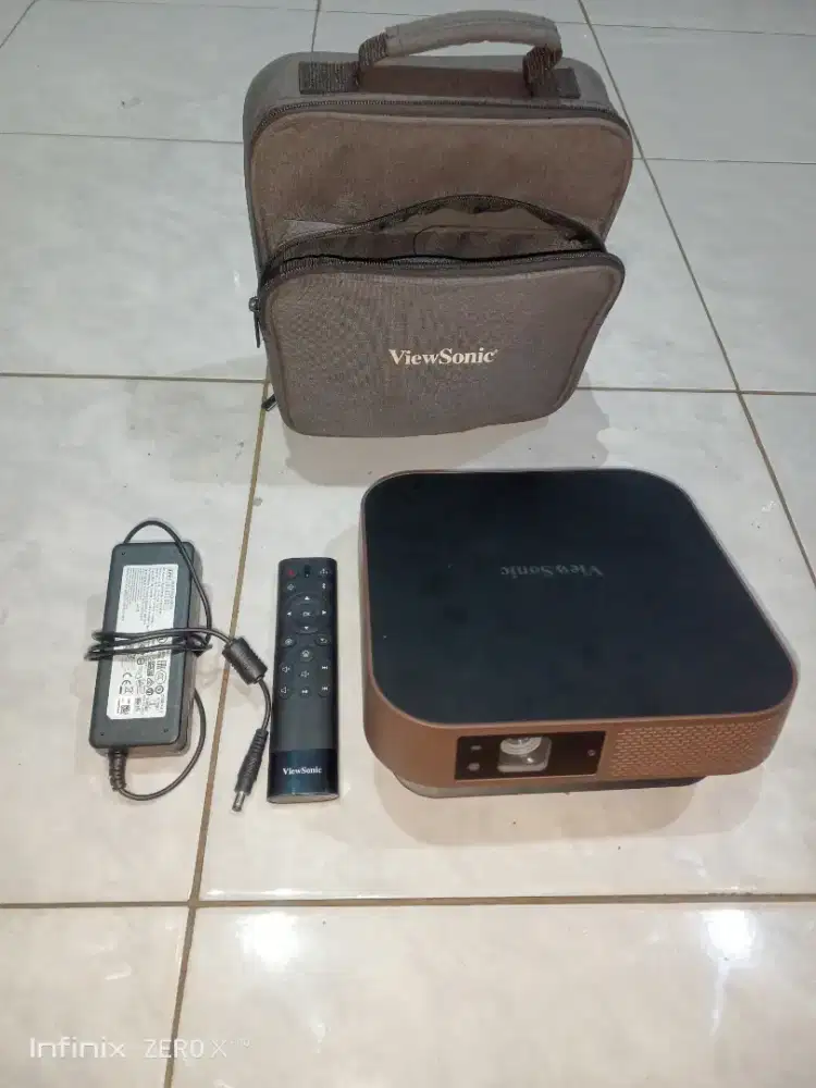 Proyektor ViewSonic M2