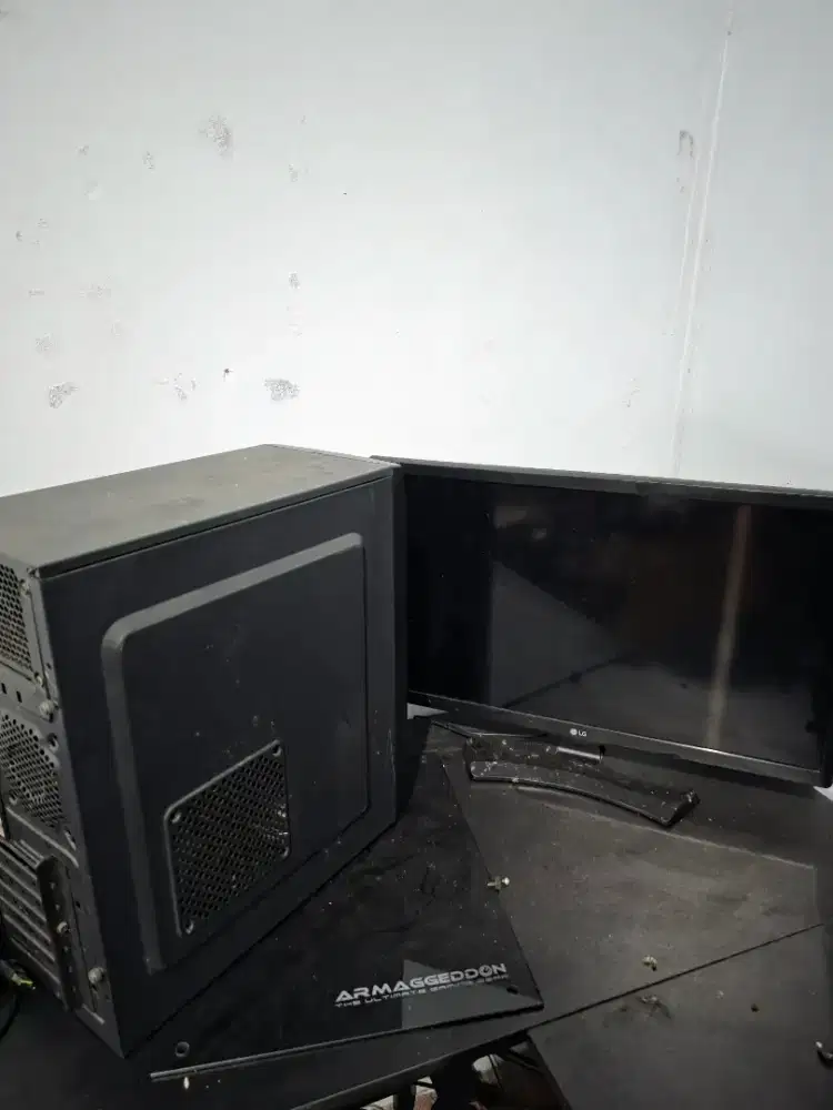 1 Set PC + Monitor Siap Pakai Gratis (Untuk yang Membutuhkan)