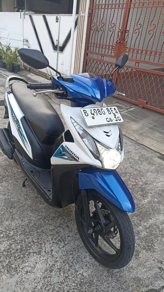 Honda beat esp tahun 2015 ( stater halus ).
