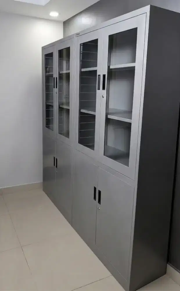 Lemari kantor (Besi) Istimewa mulus