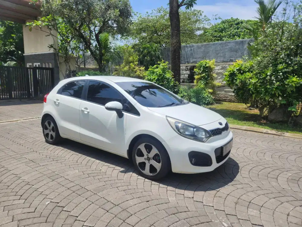 ( DP5JT ) KIA RIO AT