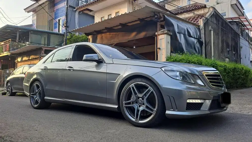 Mercedes-Benz E63 AMG 2012 Bensin