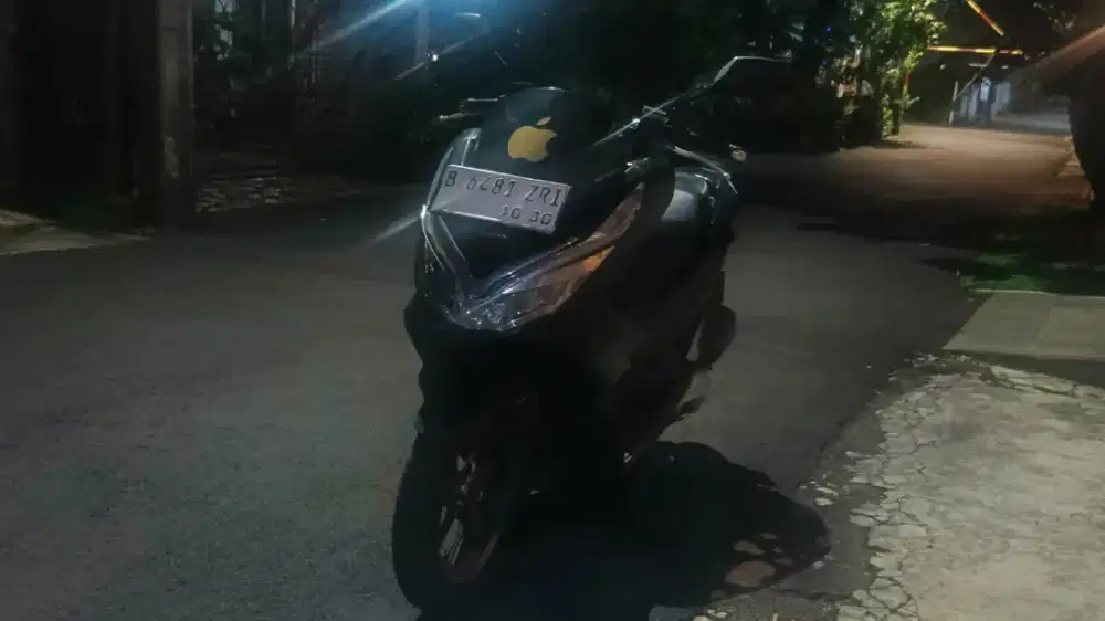 PCX 2020 Black-Gold