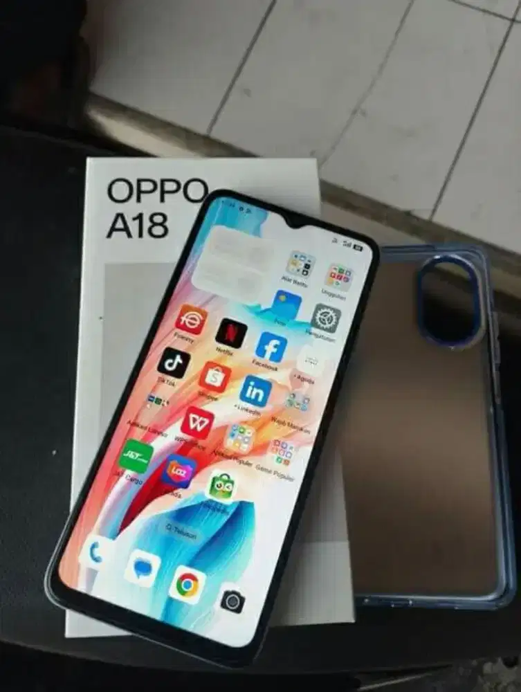 Oppo A18 4/128 Hitam
