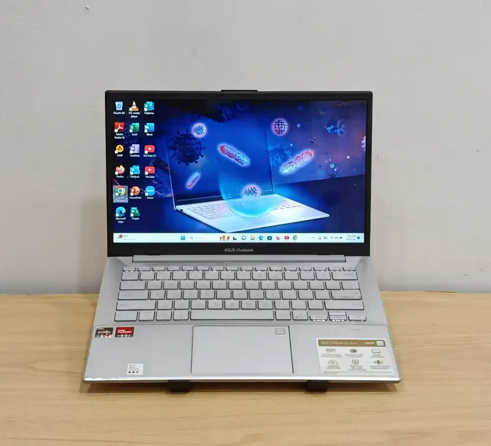 Asus Vivobook Go 14 E1404FA / AMD Ryzen 3 7320U/Ram 8GB/SSD 512GB