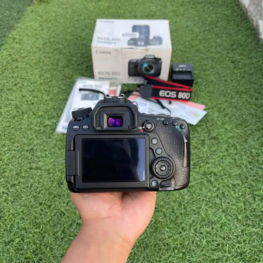 Dslr Canon 80D BO Fullset Dus Box