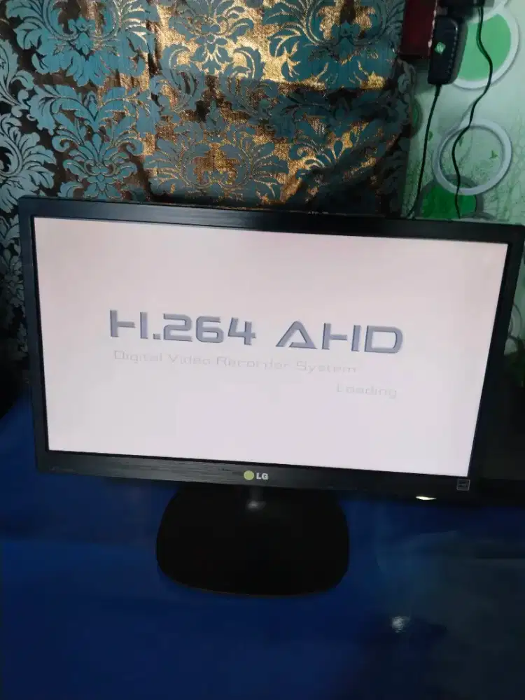 led monitor LG 20in normal