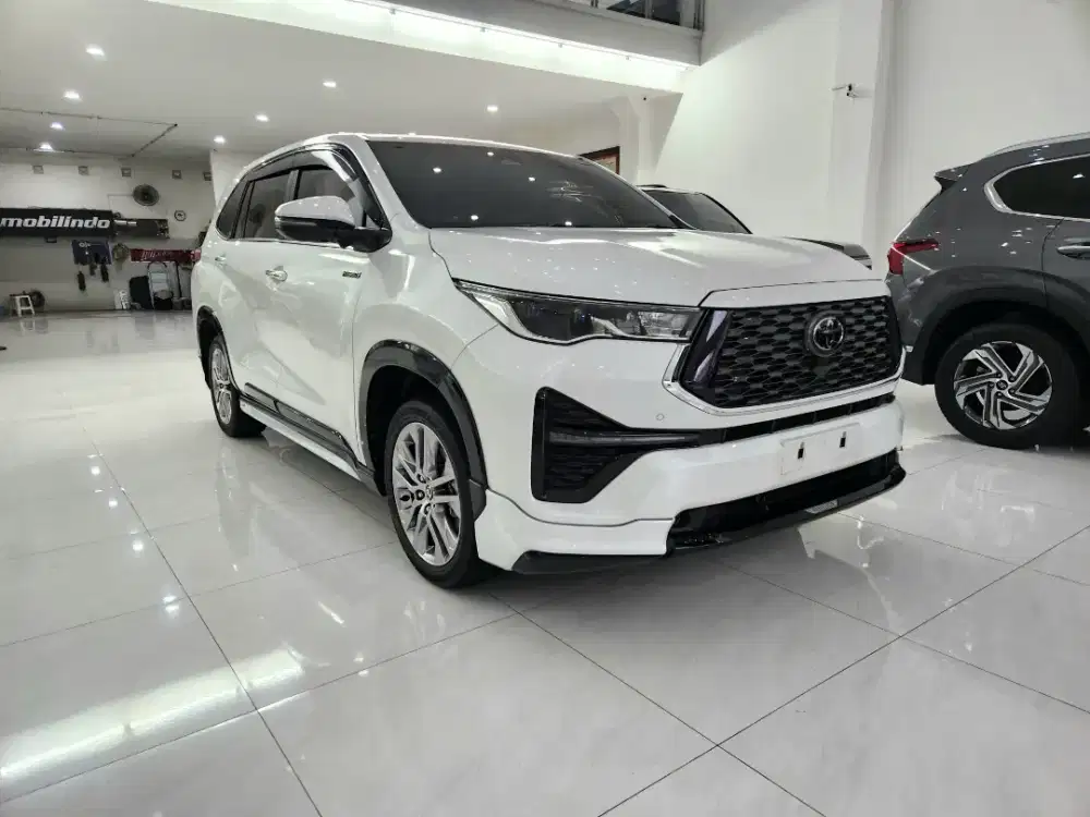 Innova Zenix 2.0L Q Hybrid CVT Modelista TSS 2024 km17rb