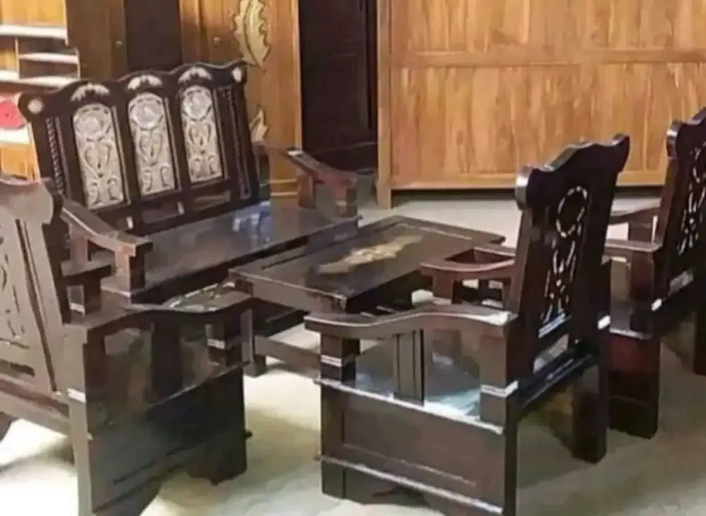 Kursi tamu nirwana akasia