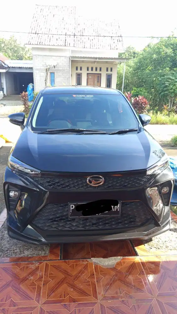 Dijual mobil bekas low kilometer pajak baru siap pakai