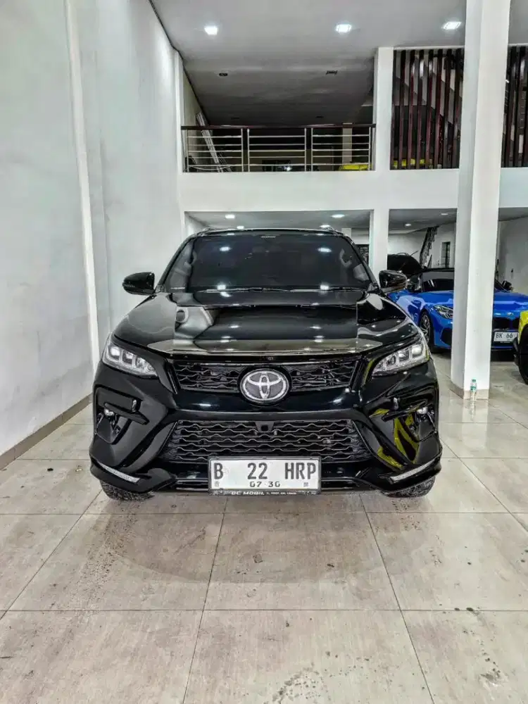(LEGENDER) FORTUNER 2.4 TRD kick sensor A/T 2019 / 2020 hitam toyota