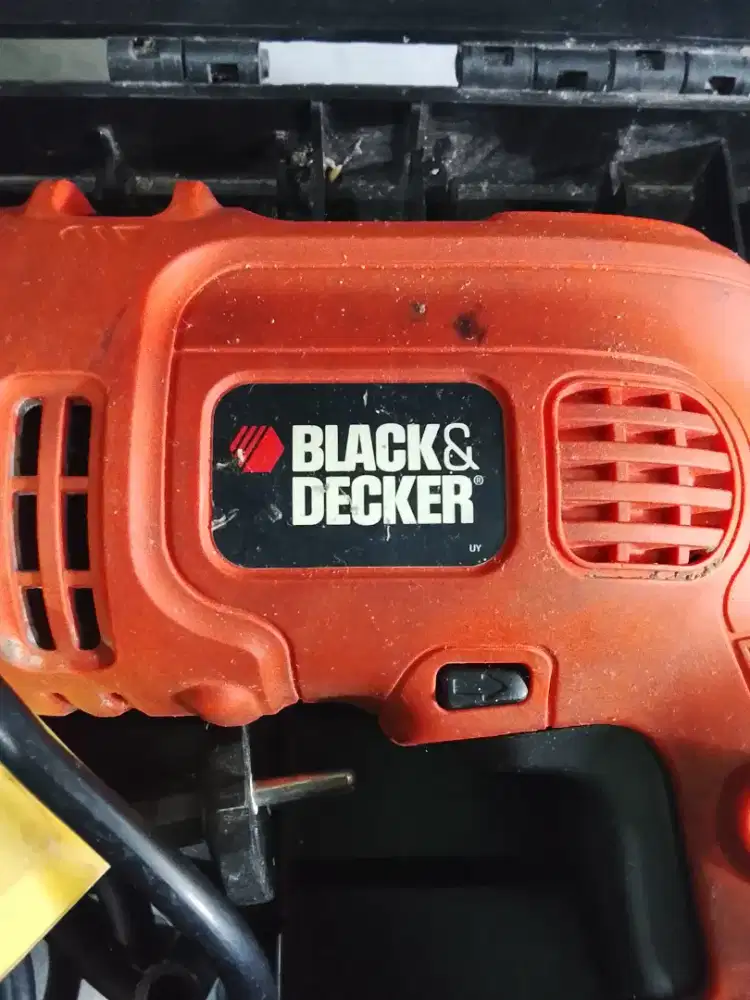 Bor tangan 2 arah merek B&D