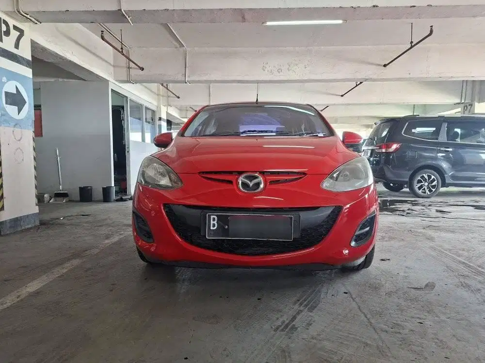 MAZDA 2 1.5 HB S AT MATIC 2011 MERAH SIAP MUDIK !!