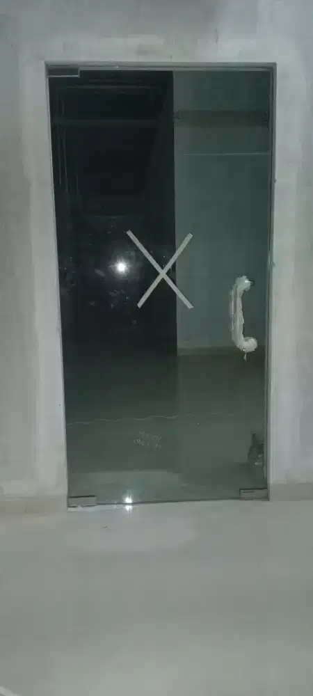 Pintu kaca ukuran cistome