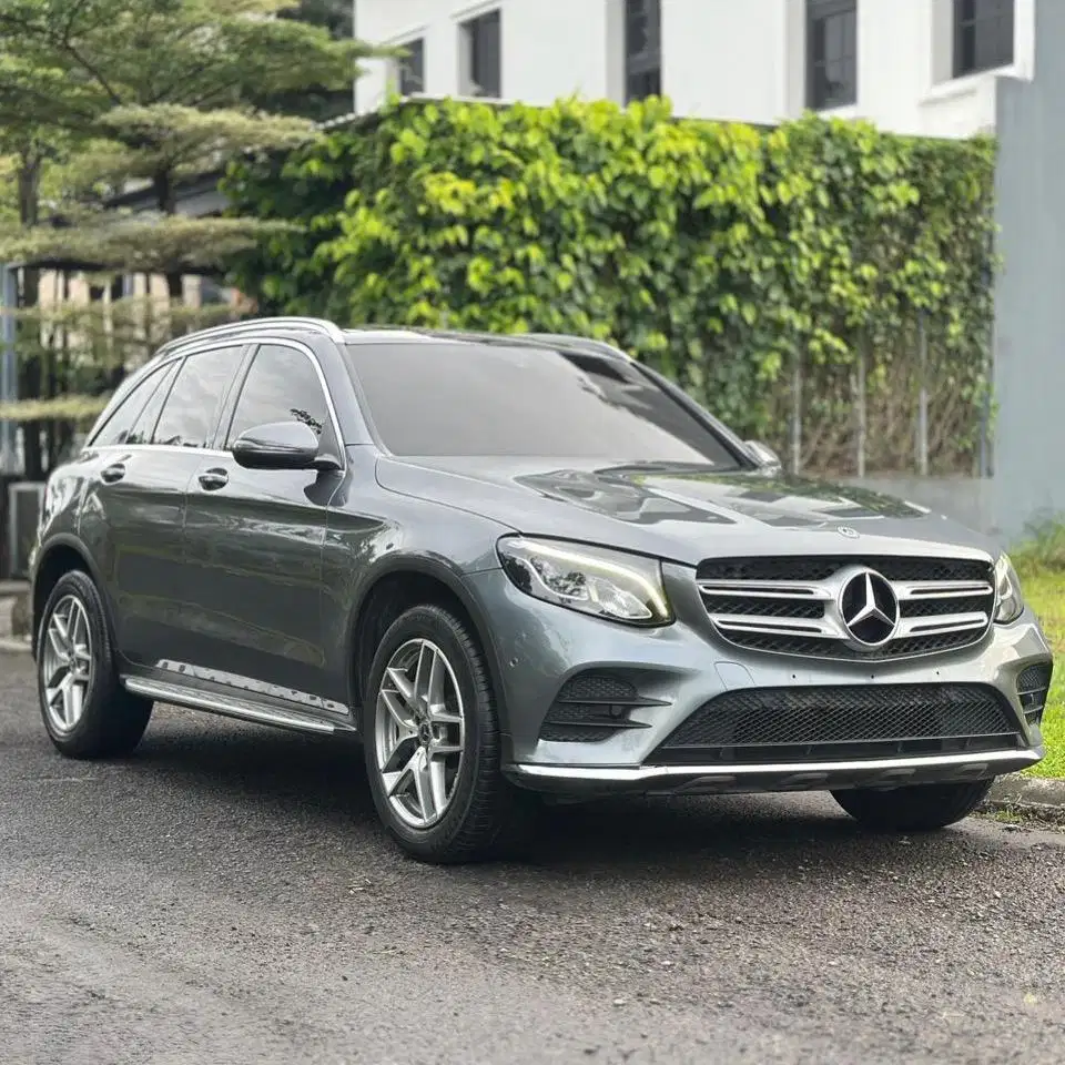 (CASH) Mercedes Benz GLC200 AMG 2018
