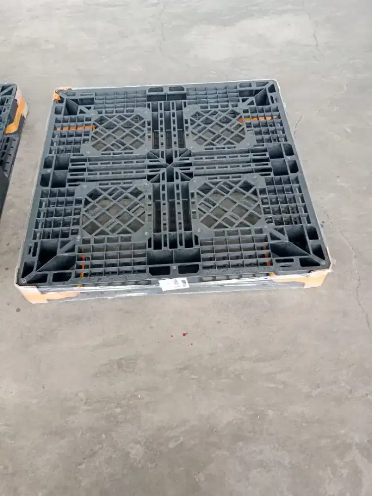 Pallet plastik bekas siap kirim hari ini