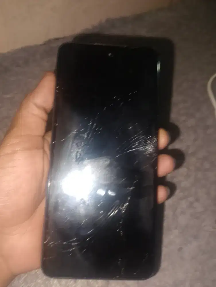 Hp itel P55 ram 8/256 sudah ada NFC,minus layar retak