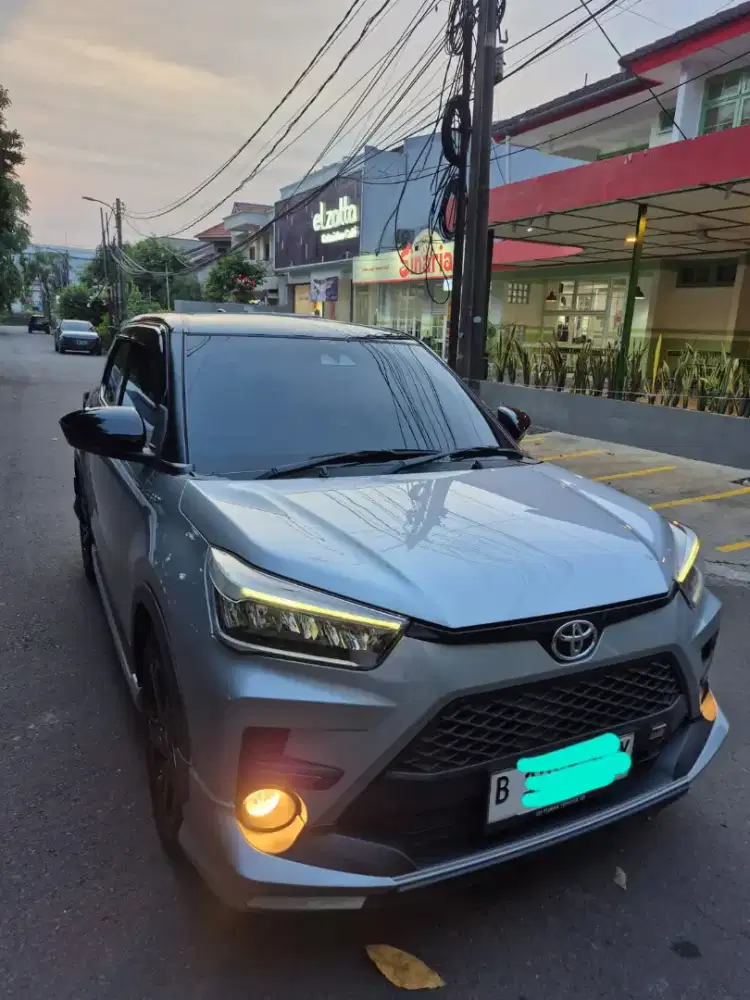Jual Mobil Toyota Raize 1.0 turbo. TSS. Twotone bensin AT