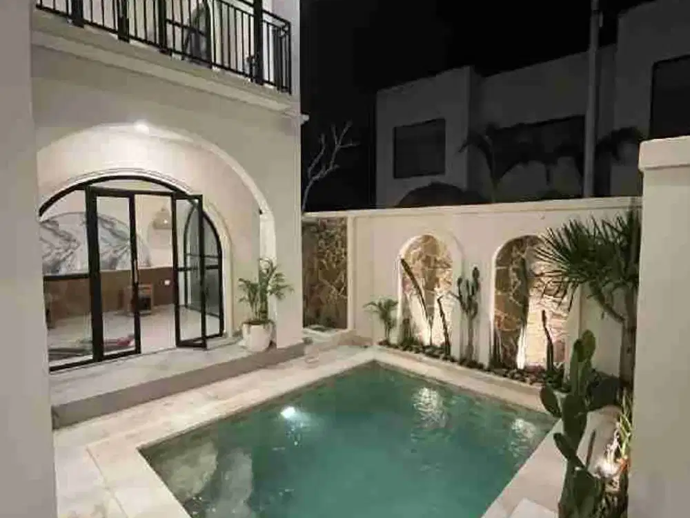 Dijual Villa modern di Buduk - Dekat Canggu