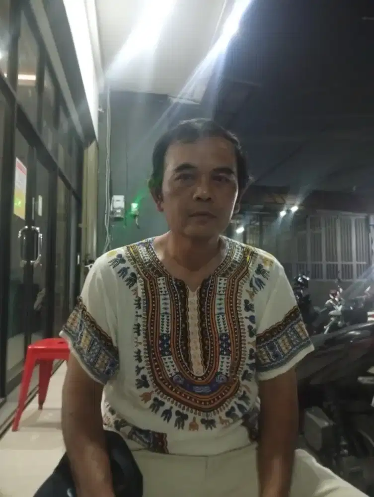 Cari pekerjaan sebagai driver SIM A baik pribadi/kantor atau expedisi