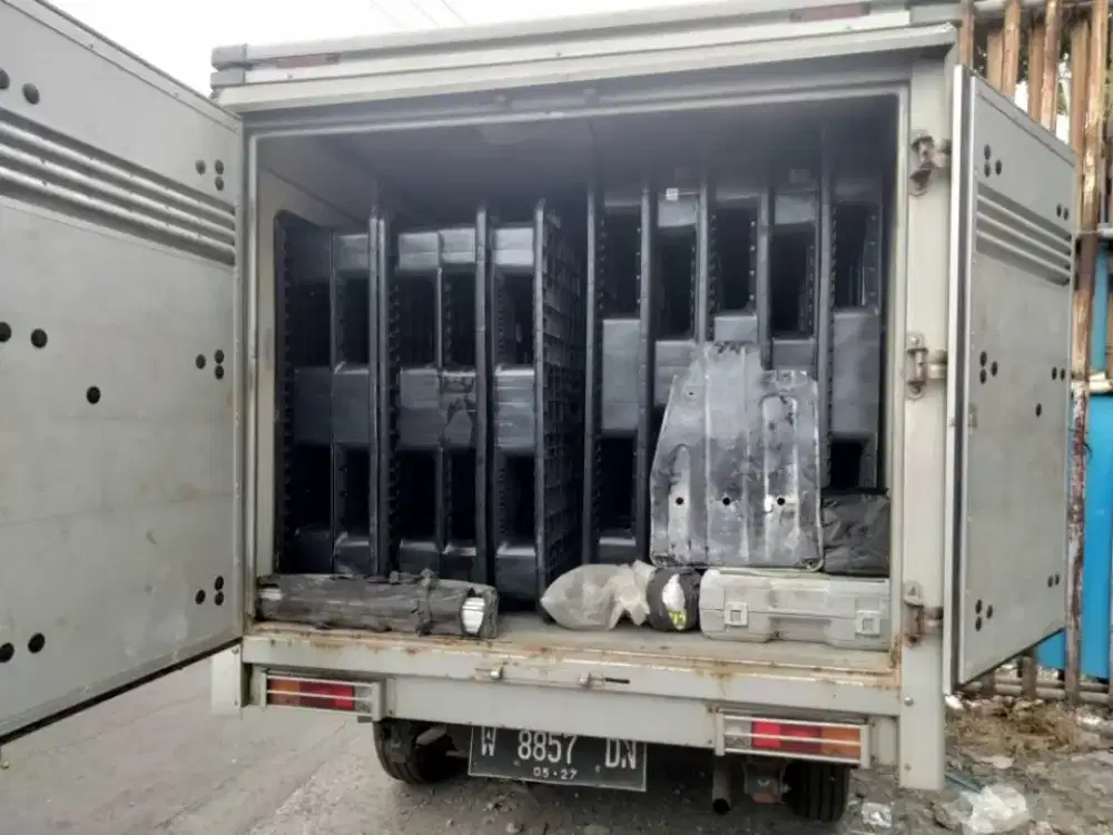 Palet plastik baru kuat anti air