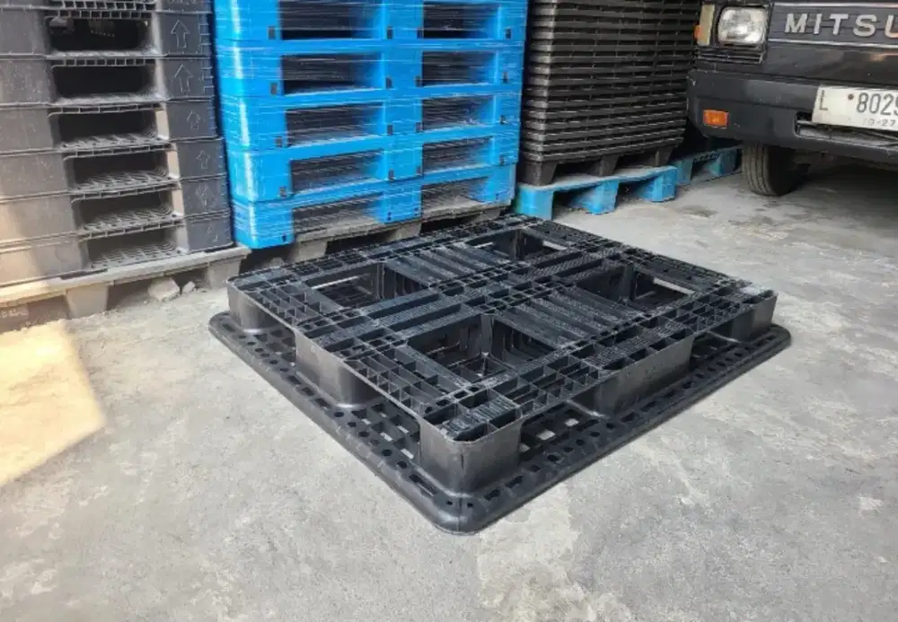 Pallet plastik second siap pakai