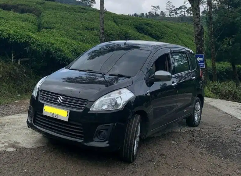 Dijual Suzuki Ertiga 2014 GA 1.4