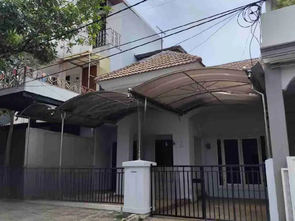 Dijual Rumah Pantai Mentari Row Jalan Lebar Banget