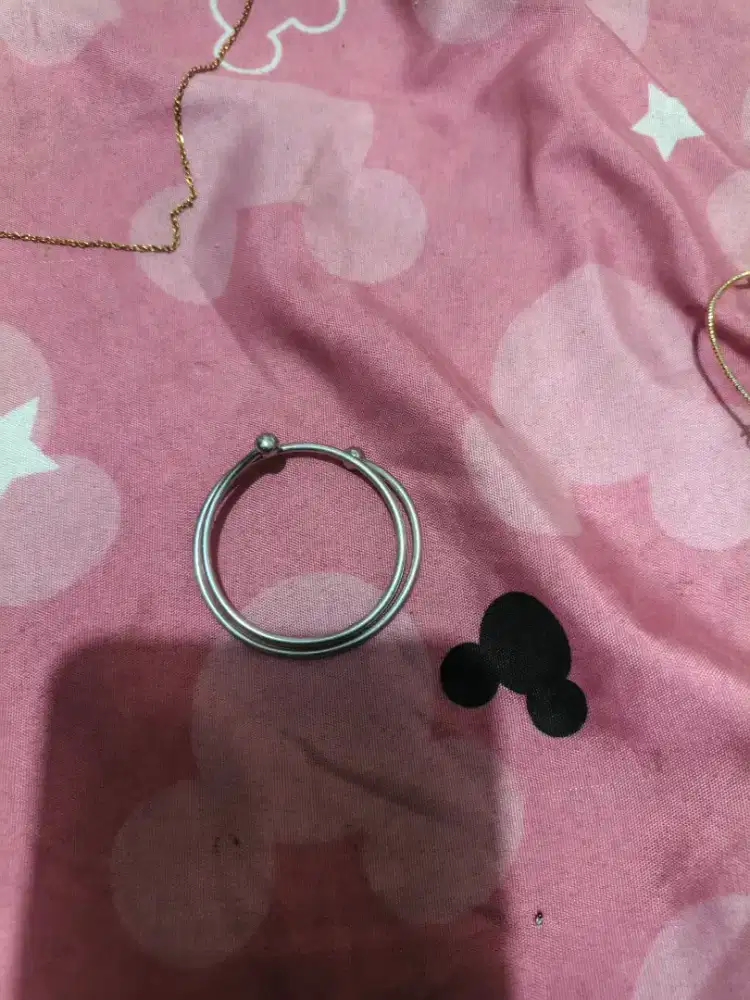 Gelang anak besi putih