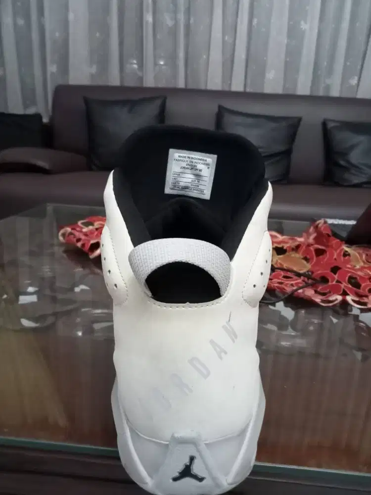 Nike jordan lift of ms white basketball original