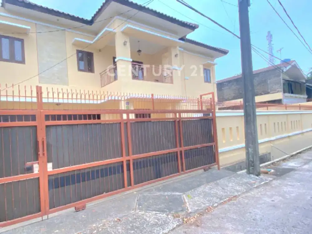 Rumah Luas 2 Lantai Pondok Kelapa