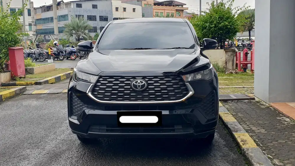 Km antik 8 rb toyota zenix g hybrid cvt 2024 hitam pajak panjang