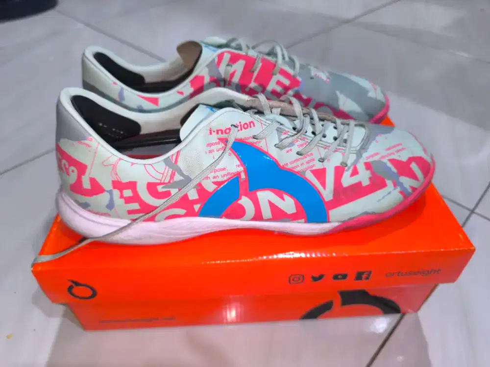 Sepatu futsal ortus Legion v4