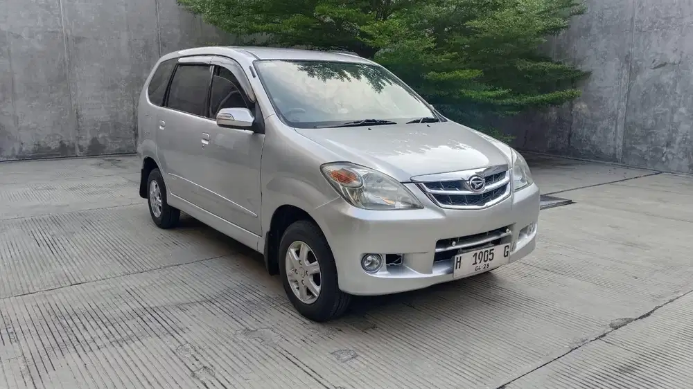 XENIA LI MANUAL 2010