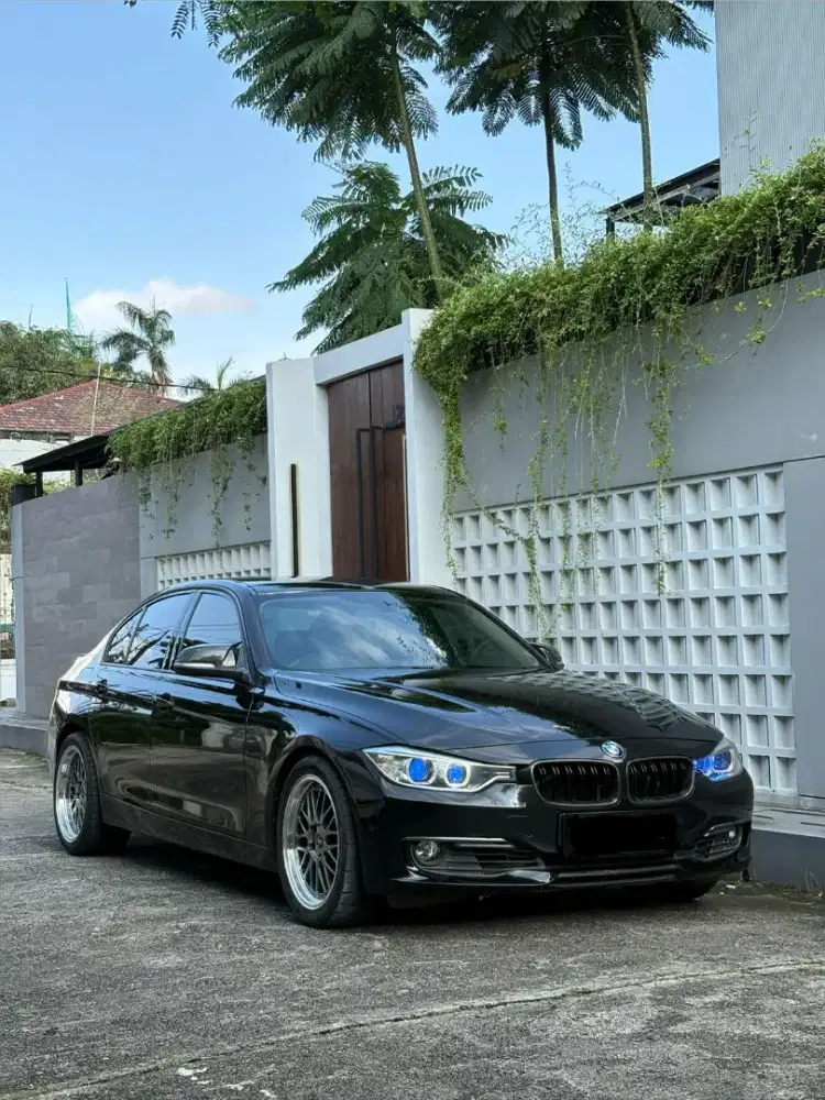 [LOW KM, CASH] BMW 320i F30 Pre-LCI Luxury Line 2015 / Sport Line 2016