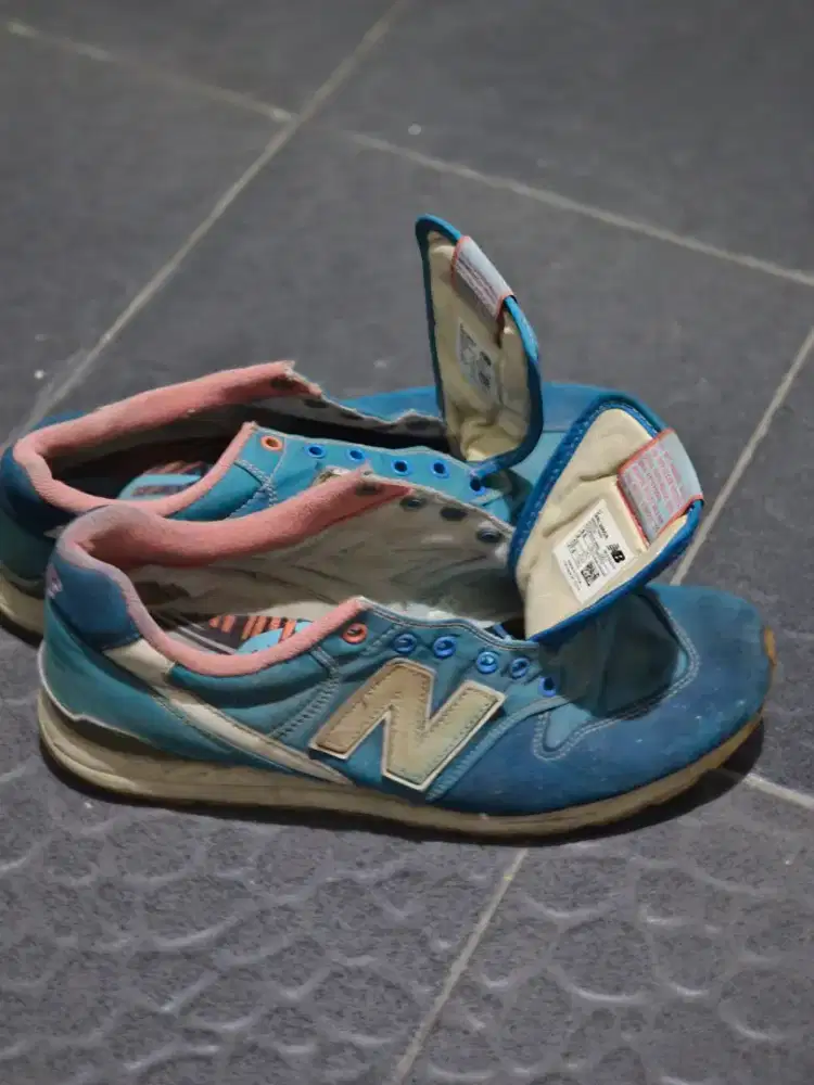 Sepatu New Balance Size 43 Gratis