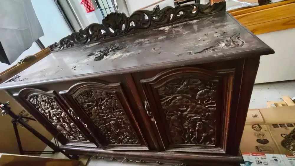 Meja lemari bufet ukir kayu jati