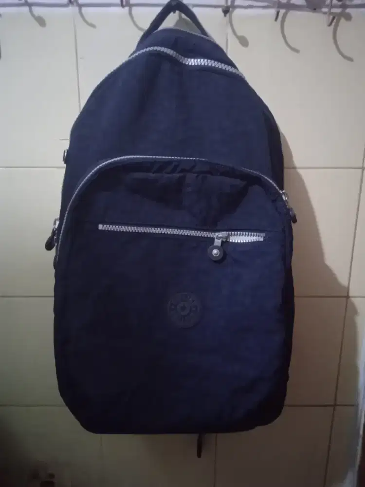 Tas kipling ori baru sekali pakai. Ukuran Lumayan besar