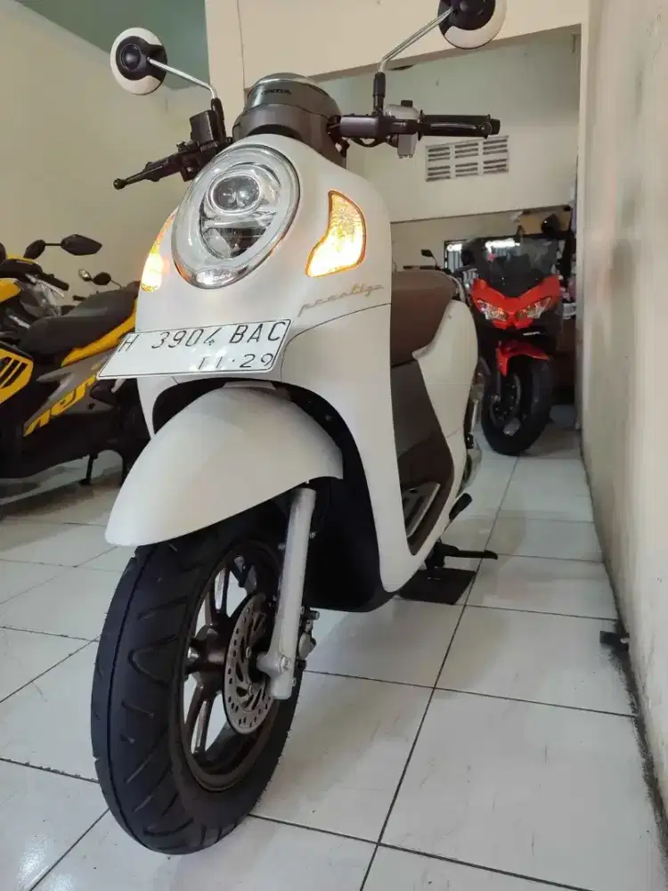 Honda Scoopy Prestige 2024