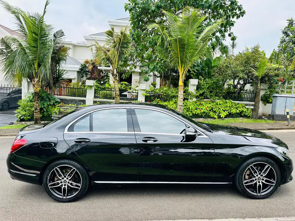 Mercedes-Benz C200 2015 Bensin