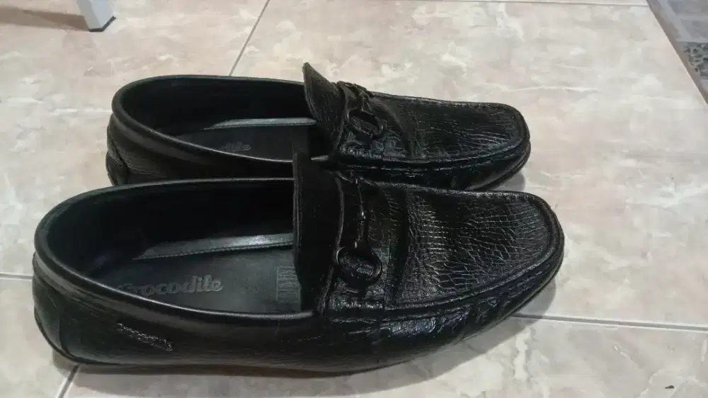 Sepatu formal pria kulit asli