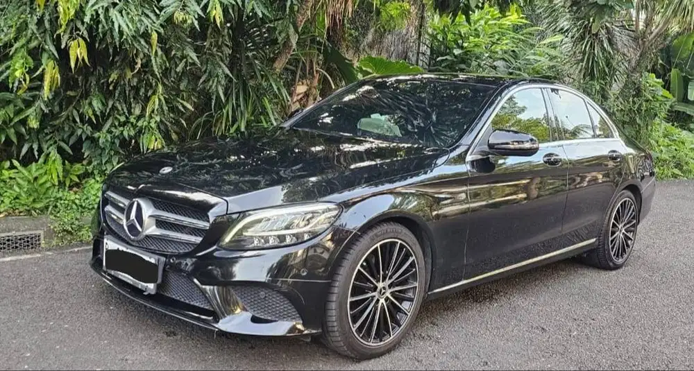 Mercedes-Benz C200-AT 2019 Avantgarde Hitam