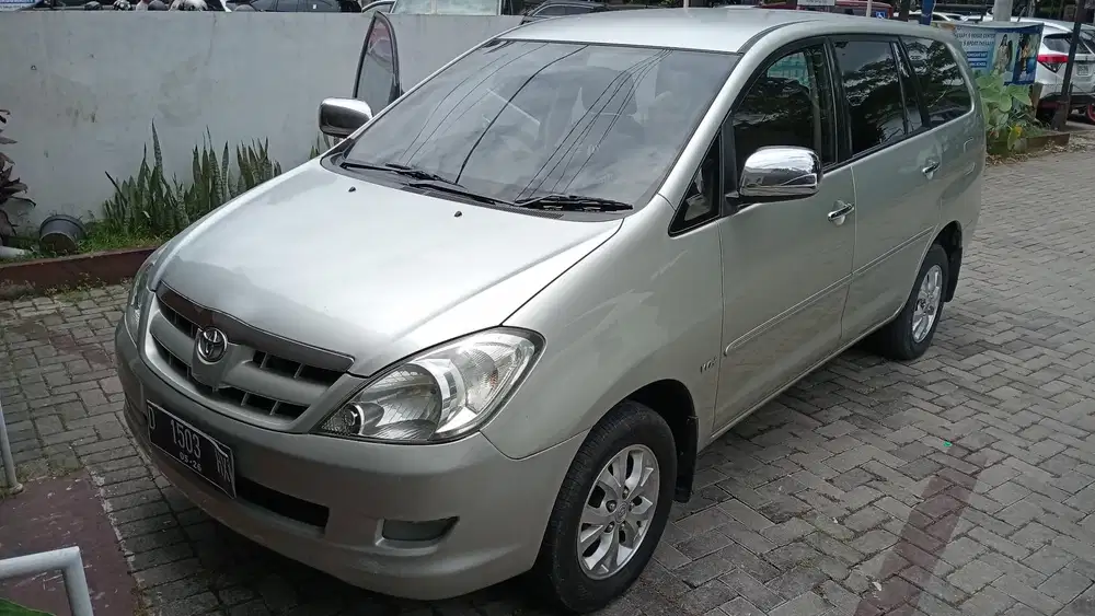 Toyota Kijang Innova 2006 V Matic Bensin