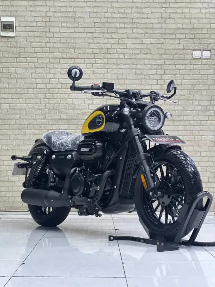 KEEWAY BENELLI BENDA V252C 2023 PMK 2024 - Chintia Mustika