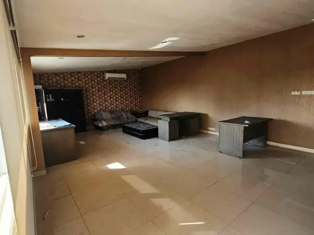 RUKO GANDENG ADA LIFT  DI KEMBANGAN JAKARTA BARAT