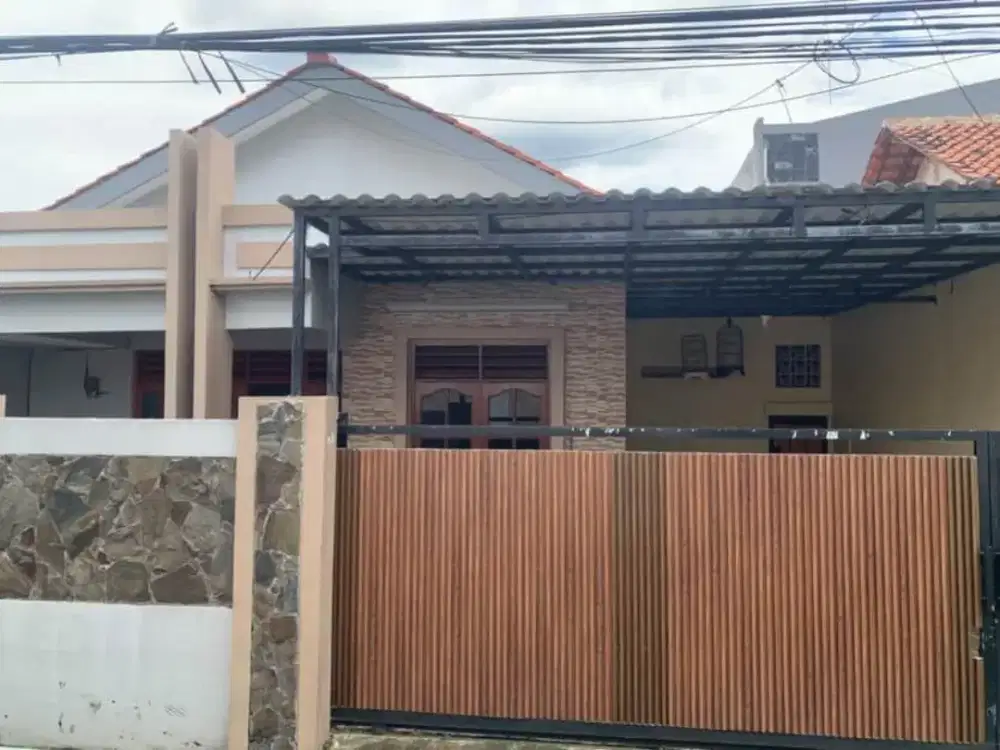 Rumah siap huni dalam kampung area condet bebas banjir