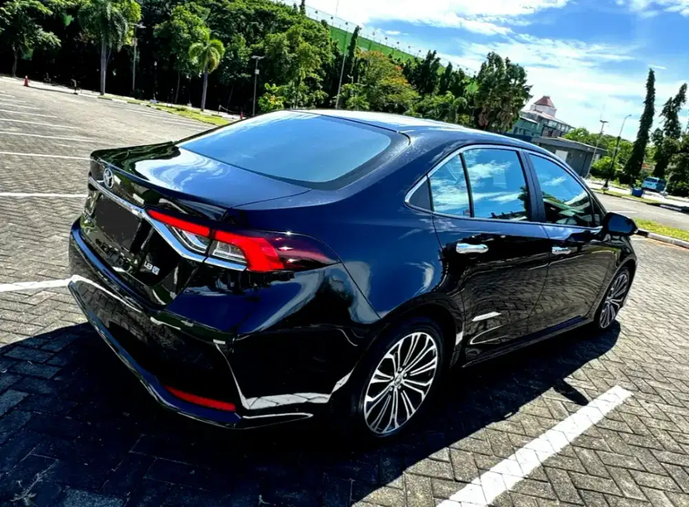 Toyota Altis 1.8V AT 2021