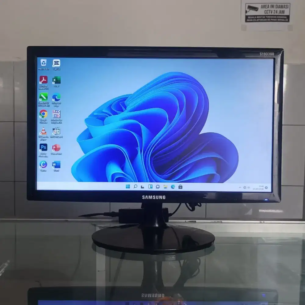 MONITOR LED HDMI 19INCH SAMSUNG S19D300HY HD 60HZ PORT HDMI dan VGA